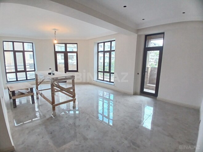 3 otaqlı yeni tikili - 8-ci mikrorayon q. - 165 m² (1)