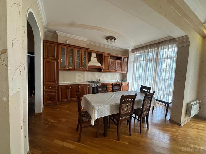 3 otaqlı yeni tikili - 8 Noyabr m. - 140 m² (16)