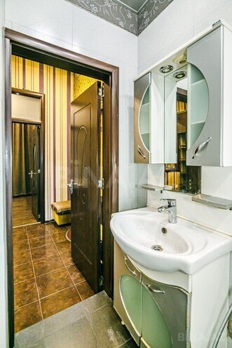 İcarəyə verilir 2 otaqlı köhnə tikili 60 m², 28 May m., photo 15 from 24