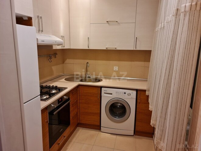 3 otaqlı köhnə tikili - Azadlıq Prospekti m. - 70 m² (1)