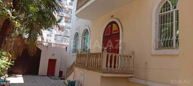 8 otaqlı həyət evi/bağ evi - 6-cı mikrorayon q. - 750 m² (8)