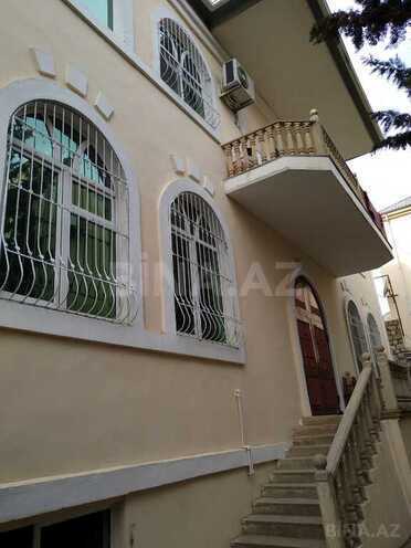 8 otaqlı həyət evi/bağ evi - 6-cı mikrorayon q. - 750 m² (21)