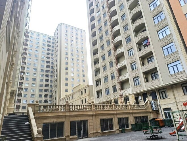 2-комн. новостройка - м. 28 мая - 74 м² (3)