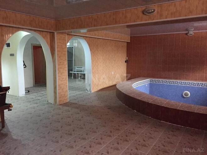 6 otaqlı həyət evi/bağ evi - Novxanı q. - 700 m² (9)