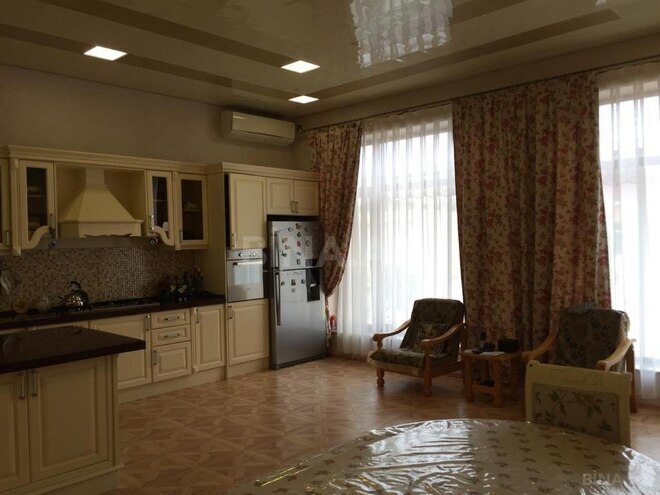 6 otaqlı həyət evi/bağ evi - Novxanı q. - 700 m² (8)