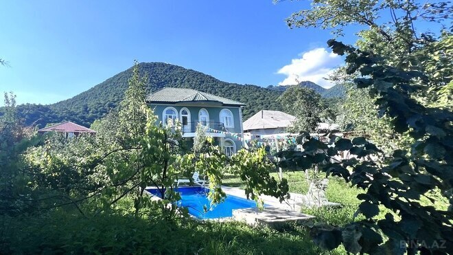 5 otaqlı həyət evi/bağ evi - Qəbələ - 200 m² (1)