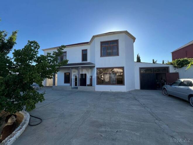 6 otaqlı həyət evi/bağ evi - Şüvəlan q. - 250 m² (1)