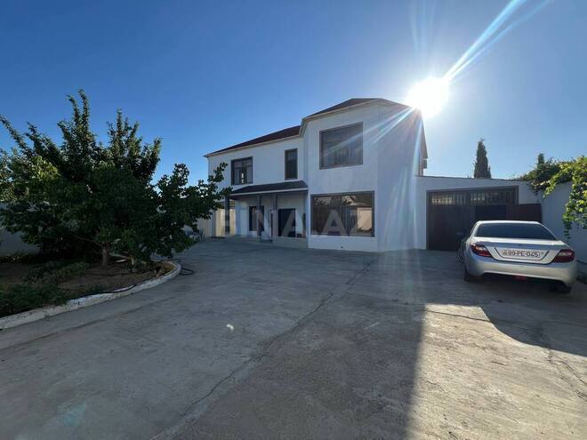 6 otaqlı həyət evi/bağ evi - Şüvəlan q. - 250 m² (2)