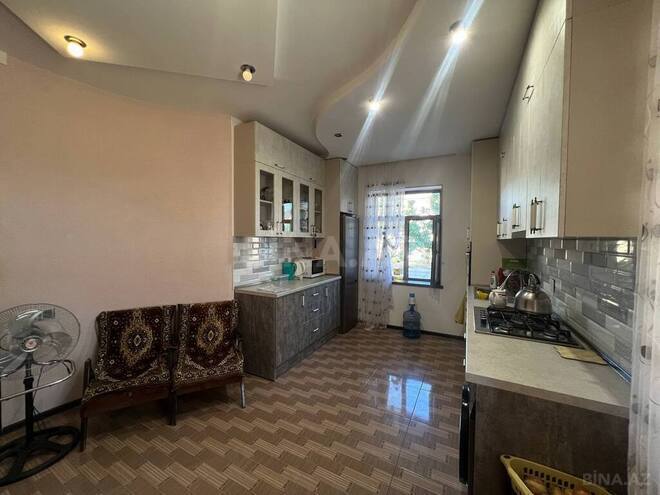 6 otaqlı həyət evi/bağ evi - Şüvəlan q. - 250 m² (19)
