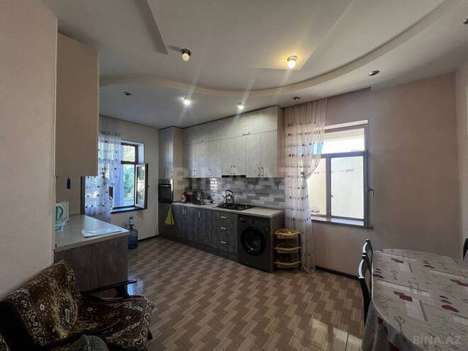 6 otaqlı həyət evi/bağ evi - Şüvəlan q. - 250 m² (18)