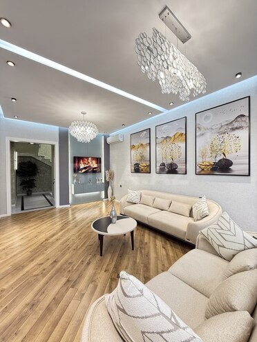 5 otaqlı həyət evi/bağ evi - Şüvəlan q. - 210 m² (12)