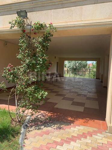 4 otaqlı həyət evi/bağ evi - Novxanı q. - 320 m² (9)