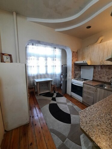 2 otaqlı köhnə tikili - 7-ci mikrorayon q. - 60 m² (19)