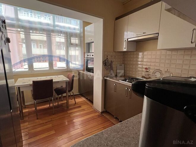 2 otaqlı köhnə tikili - 8-ci mikrorayon q. - 65 m² (3)