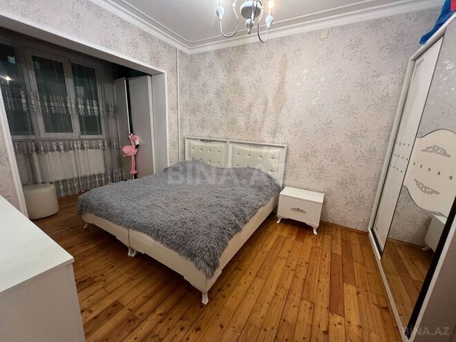 2 otaqlı köhnə tikili - 8-ci mikrorayon q. - 65 m² (2)