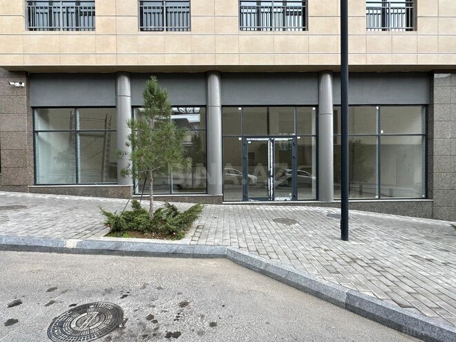 Obyekt - Ağ şəhər q. - 284 m² (1)
