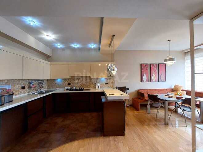 5 otaqlı yeni tikili - Nizami m. - 250 m² (21)