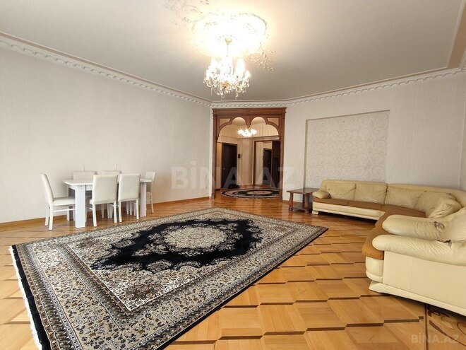 4-комн. новостройка - м. 28 мая - 180 м² (3)