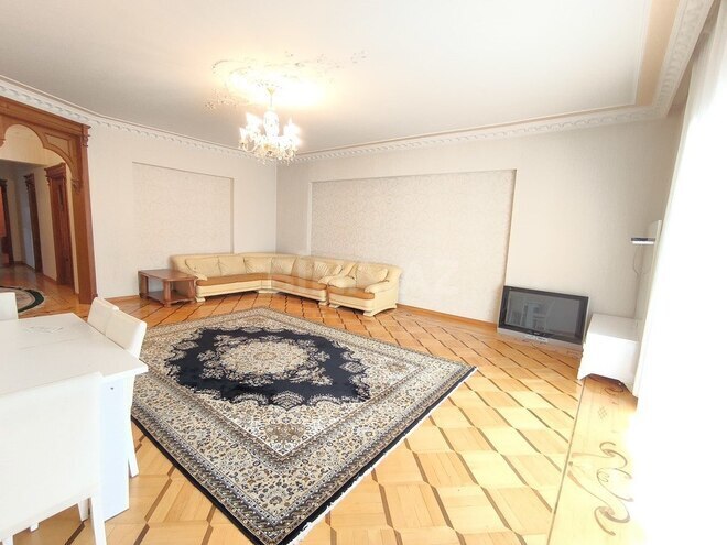 4-комн. новостройка - м. 28 мая - 180 м² (2)