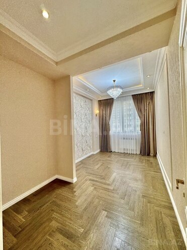 4-комн. новостройка - м. Шах Исмаил Хатаи - 172 м² (8)