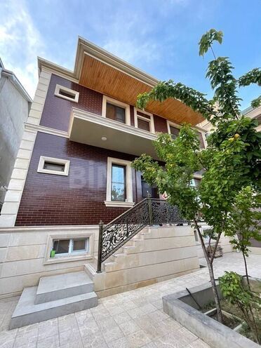 9-комн. дом/дача - Хатаинский р. - 255 м² (1)