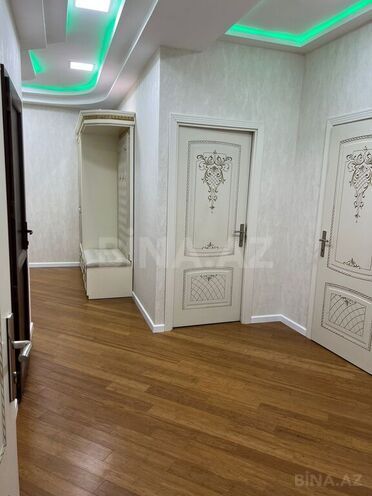 3-комн. новостройка - м. 28 мая - 130 м² (10)