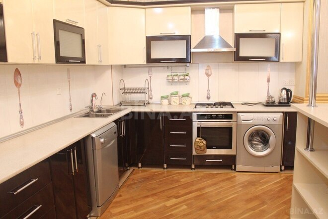 3 otaqlı yeni tikili - Elmlər Akademiyası m. - 165 m² (1)