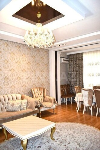 3 otaqlı yeni tikili - 8 Noyabr m. - 140 m² (2)