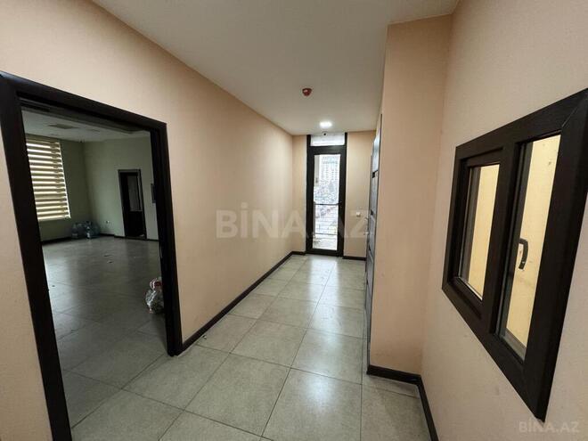 Obyekt - İnşaatçılar m. - 450 m² (4)