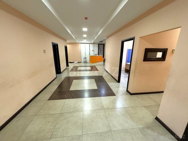 Obyekt - İnşaatçılar m. - 450 m² (3)