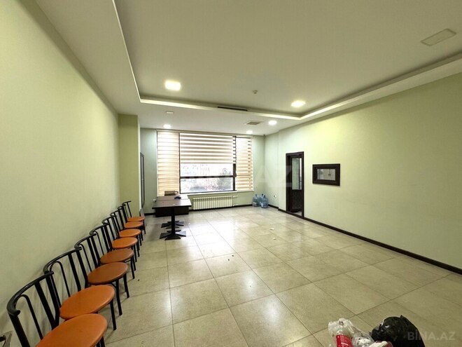 Obyekt - İnşaatçılar m. - 450 m² (5)