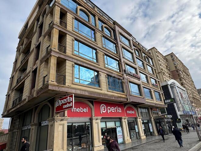 Obyekt - İnşaatçılar m. - 450 m² (1)