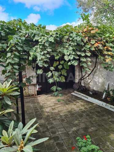 6 otaqlı həyət evi/bağ evi - Əhmədli m. - 200 m² (27)