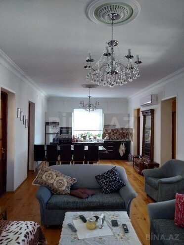 6 otaqlı həyət evi/bağ evi - Əhmədli m. - 200 m² (17)