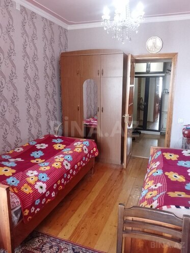 3 otaqlı köhnə tikili - Massiv D q. - 80 m² (2)