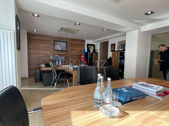 20 otaqlı ofis - Elmlər Akademiyası m. - 1650 m² (4)
