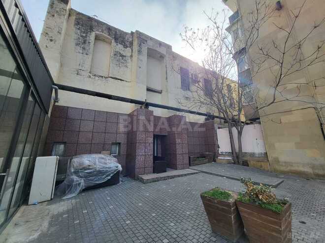 Obyekt - Nizami m. - 300 m² (28)