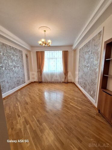 3-комн. новостройка - м. 28 мая - 120 м² (3)