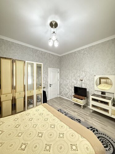 4 otaqlı həyət evi/bağ evi - Şüvəlan q. - 160 m² (24)