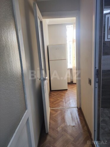 1 otaqlı köhnə tikili - İnşaatçılar m. - 40 m² (2)