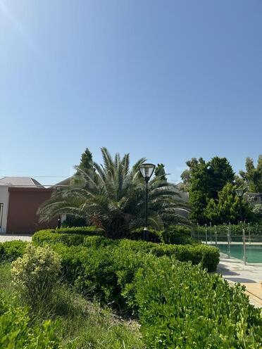 6 otaqlı həyət evi/bağ evi - Şüvəlan q. - 400 m² (2)