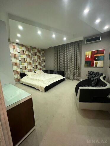 6 otaqlı həyət evi/bağ evi - Şüvəlan q. - 400 m² (16)