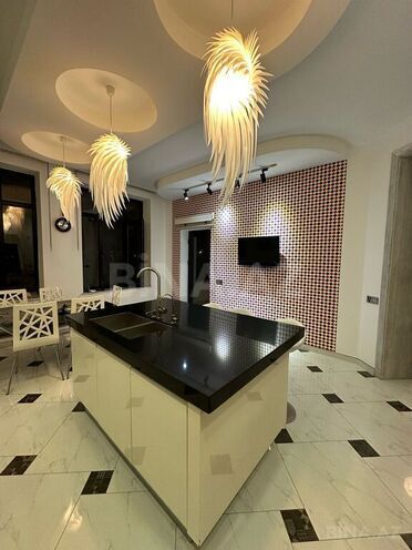 6 otaqlı həyət evi/bağ evi - Şüvəlan q. - 400 m² (15)
