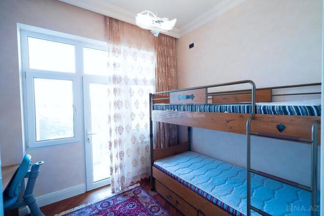 İcarəyə verilir 3 otaqlı köhnə tikili 90 m², Sahil m., photo 16 from 19