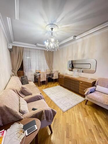3 otaqlı köhnə tikili - 5-ci mikrorayon q. - 80 m² (1)