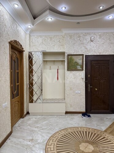 4-комн. новостройка - пос. 8-й мкр - 190 м² (2)