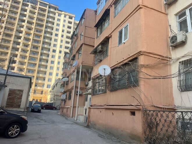 2 otaqlı köhnə tikili - 8 Noyabr m. - 50 m² (1)