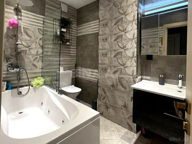 Продаётся 3-комн. новостройка 146 м², м. Кара Караев, photo 16 from 20