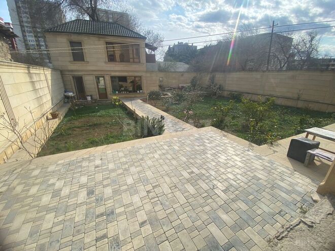 9 otaqlı həyət evi/bağ evi - Qara Qarayev m. - 400 m² (2)
