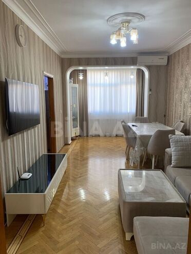 2 otaqlı köhnə tikili - Azadlıq Prospekti m. - 45 m² (1)